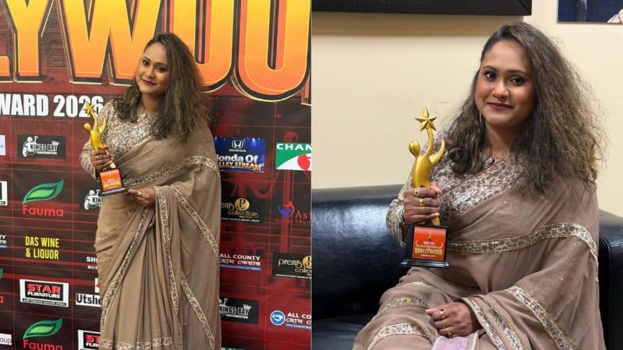 Ronti Das Bags Best Melody Singer (Female) Award in New York